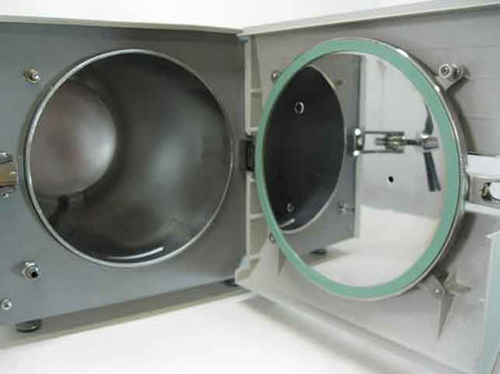 Tuttnauer 2540EA Refurbished Automatic Autoclave - Chamber