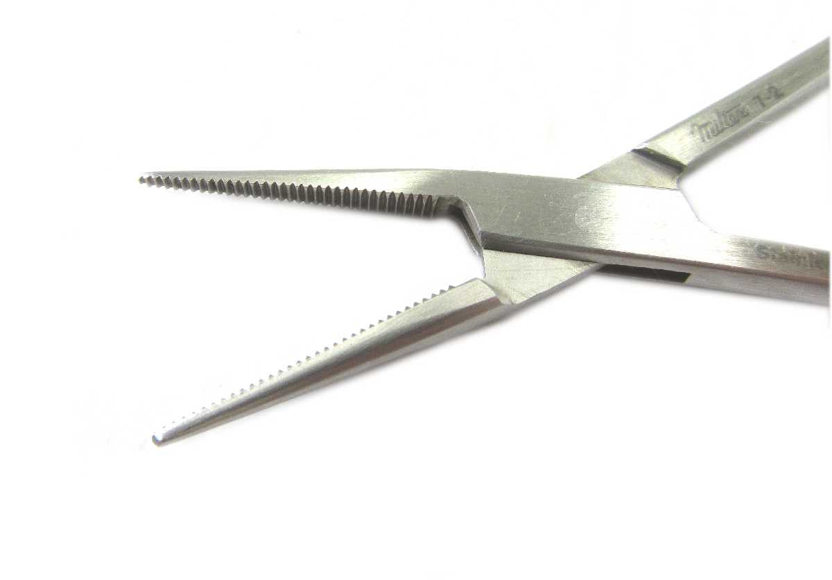    Miltex 7-2 Halsted Mosquito Forceps, 5" Curved w/Locks
