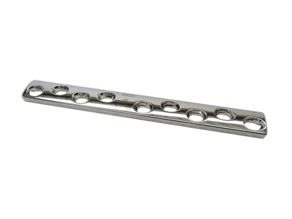    Synthes 4.5mm Broad DCP Plate, 9 Holes, 151mm - 226.09