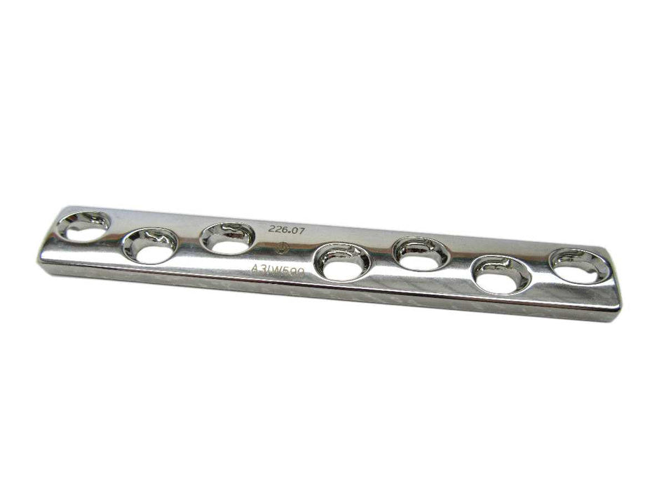    Synthes 4.5mm Broad DCP Plate, 7 Holes, 119mm - 226.07